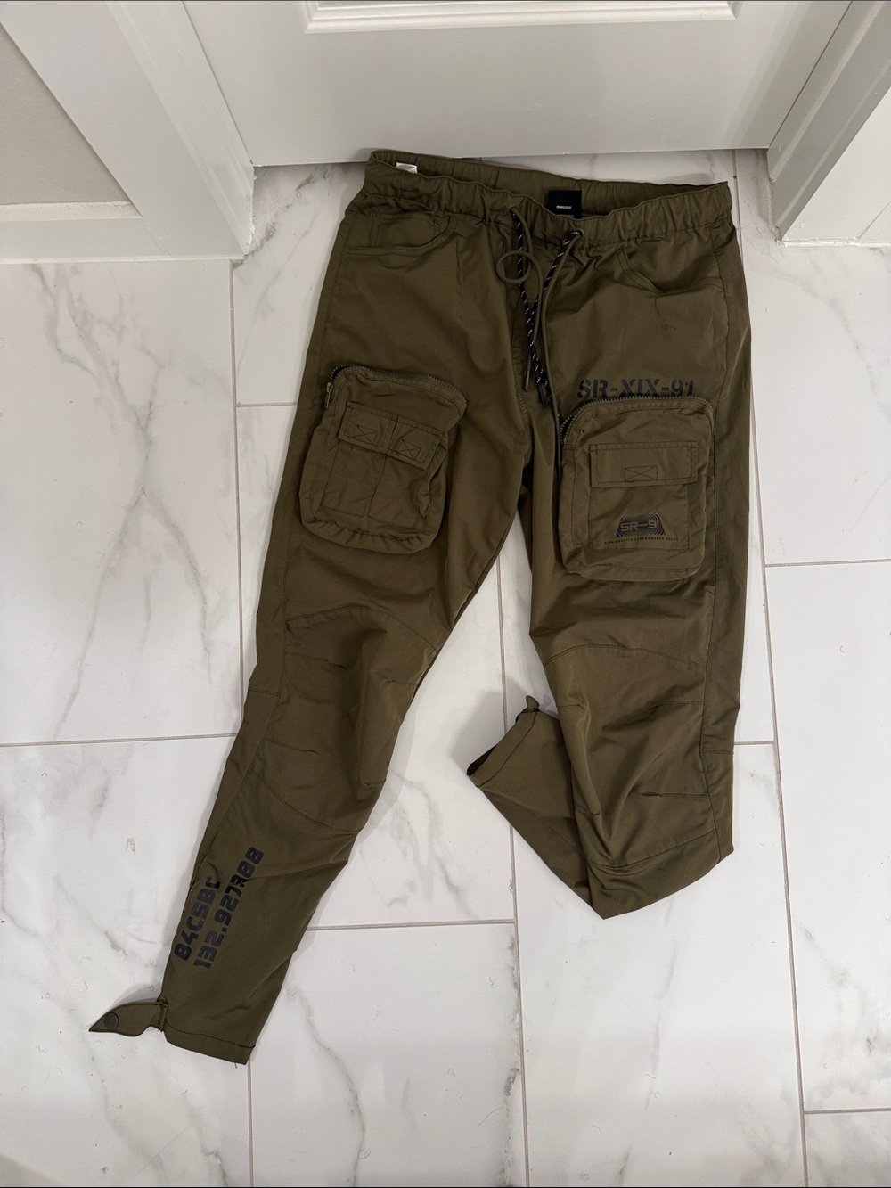 Men's Olive Utility Cargo Pants with Drawstring Waist